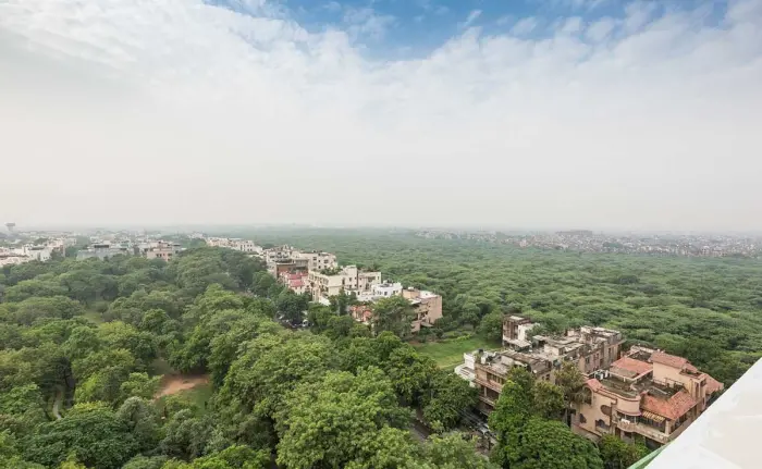 DLF King's Court - project photo